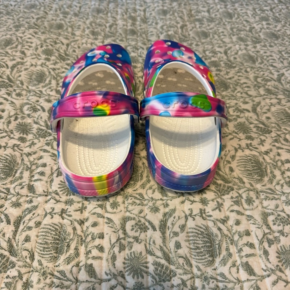Croc’s solar rainbow tie dye clogs - Picture 6 of 13